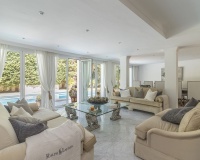 Resale - Villa - Marbella - Los Monteros