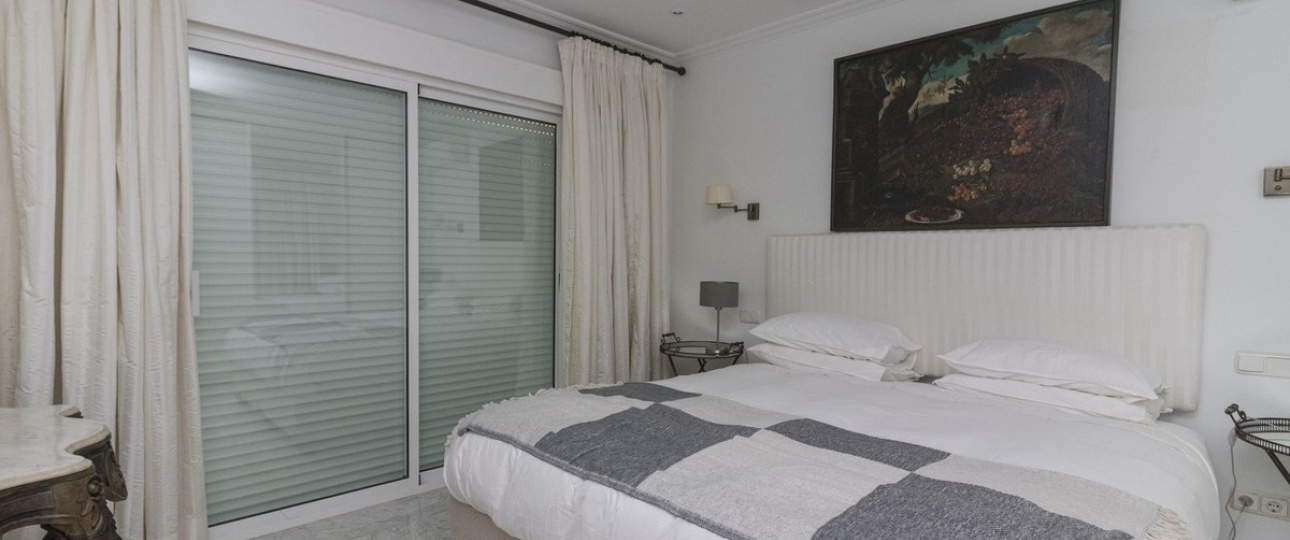 Resale - Villa - Marbella - Los Monteros