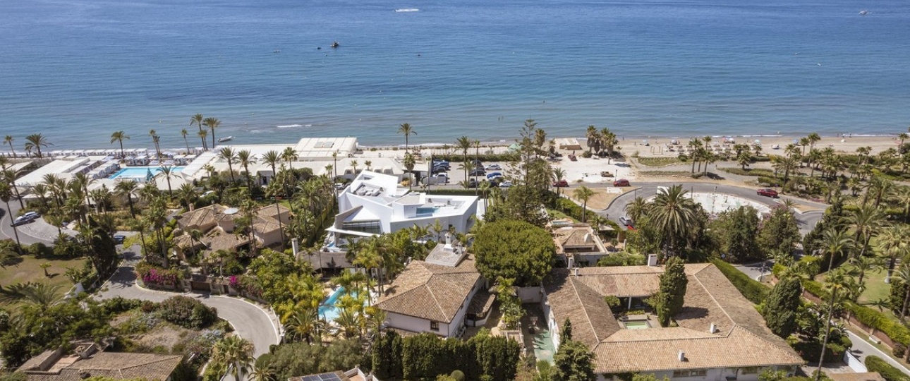 Resale - Villa - Marbella - Los Monteros