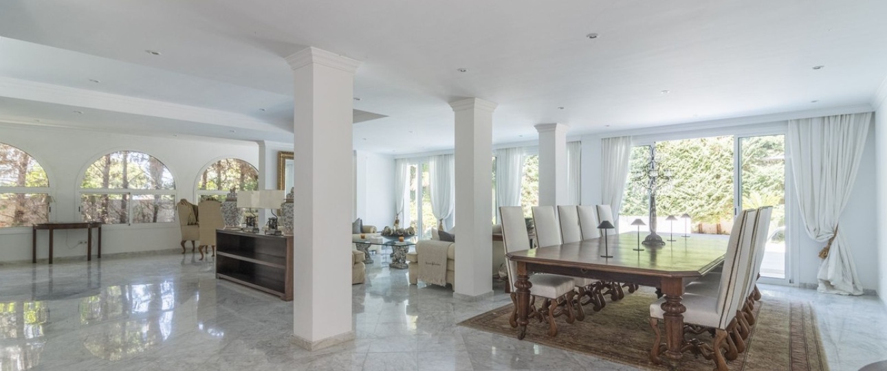 Resale - Villa - Marbella - Los Monteros