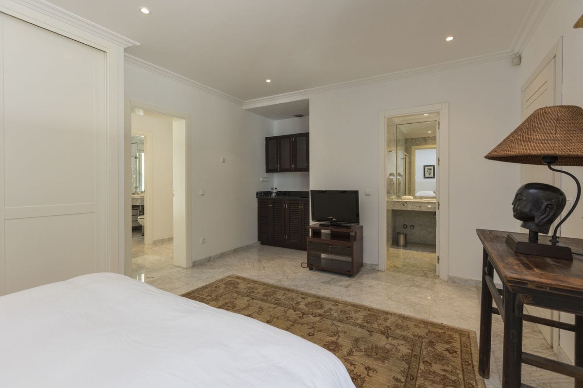 Resale - Villa - Marbella - Los Monteros