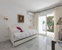 Resale - Villa - Marbella - Los Monteros