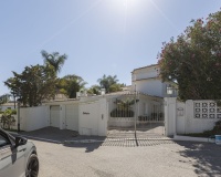 Resale - Villa - Marbella - Los Monteros