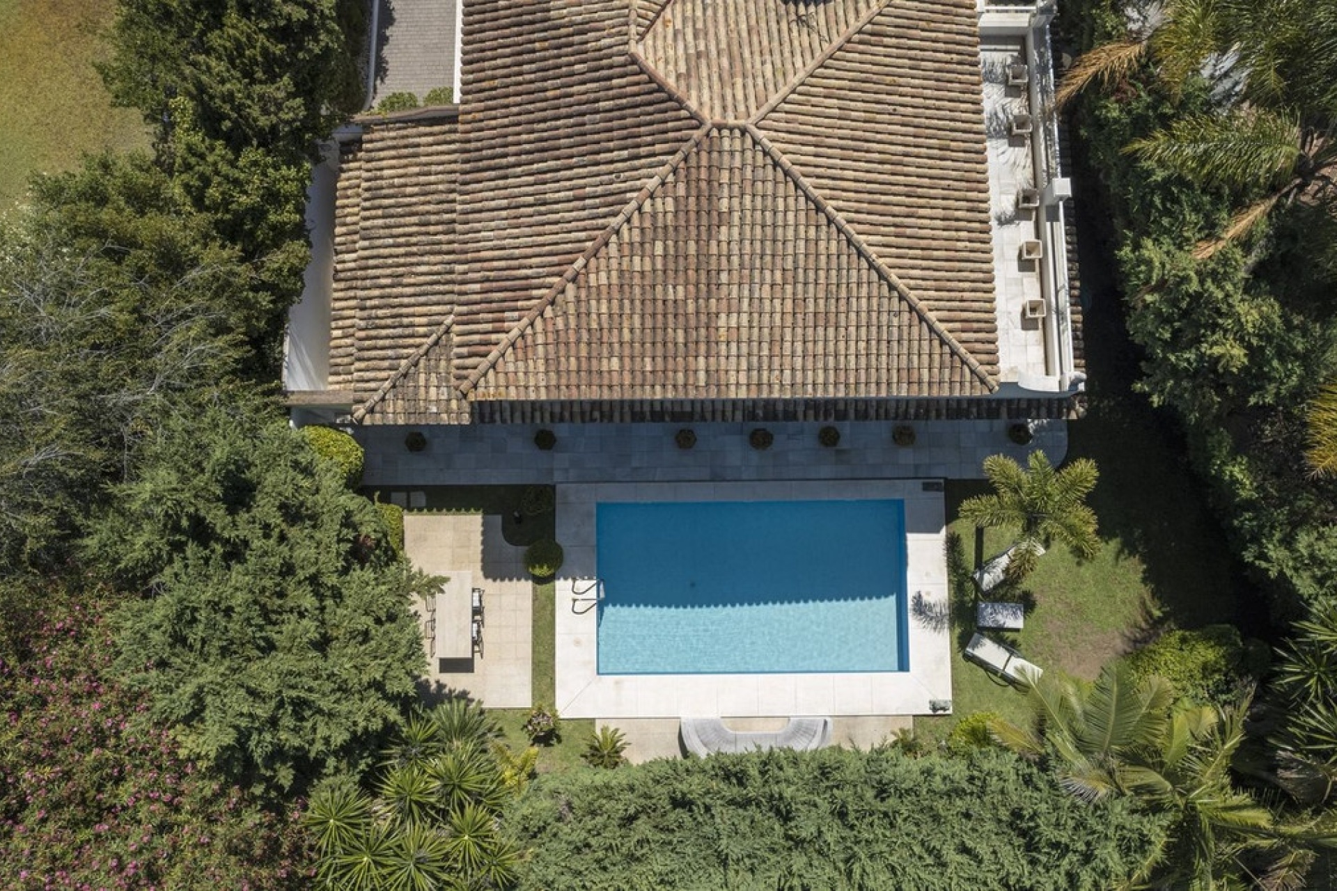 Resale - Villa - Marbella - Los Monteros