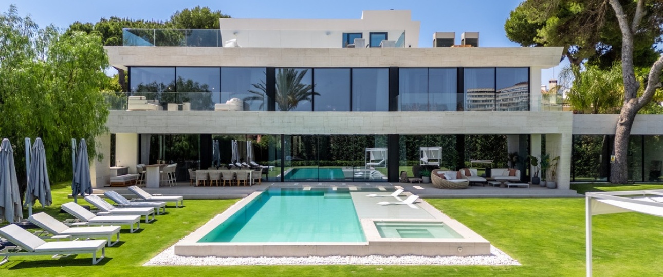 Resale - Villa - Marbella - Los Monteros