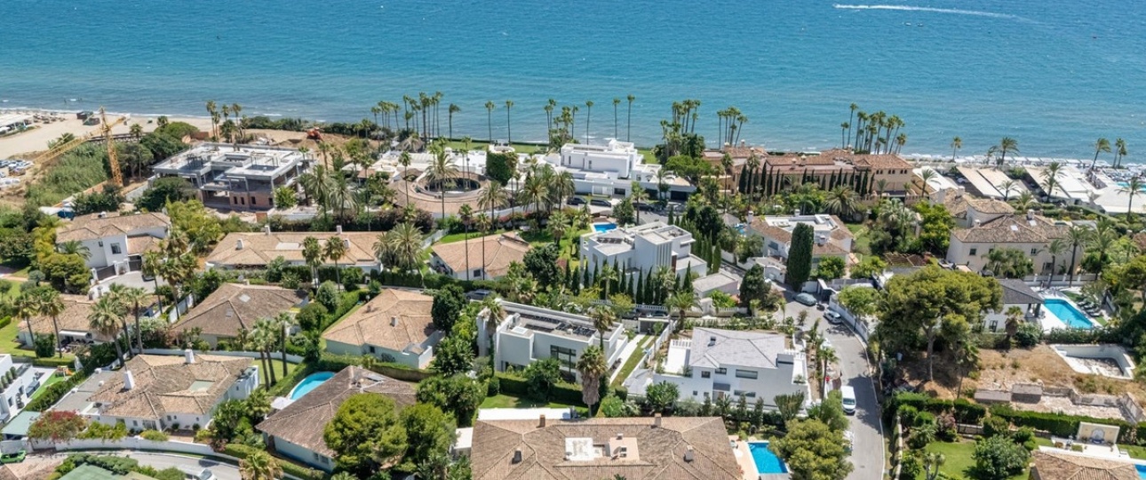 Resale - Villa - Marbella - Los Monteros