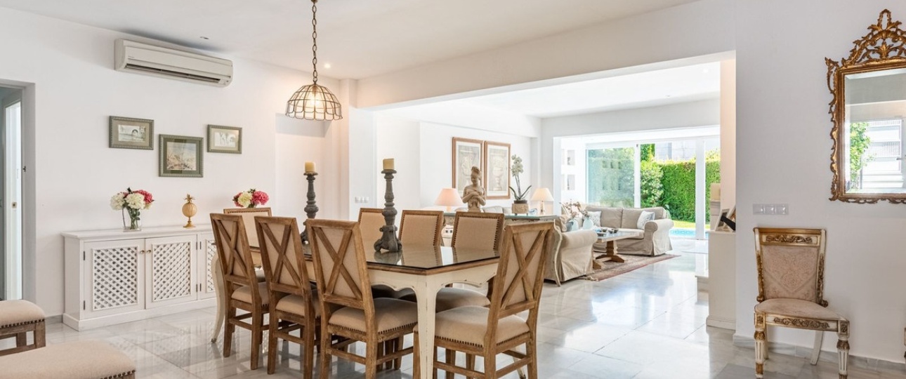 Resale - Villa - Marbella - Los Monteros