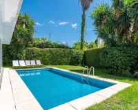 Resale - Villa - Marbella - Los Monteros