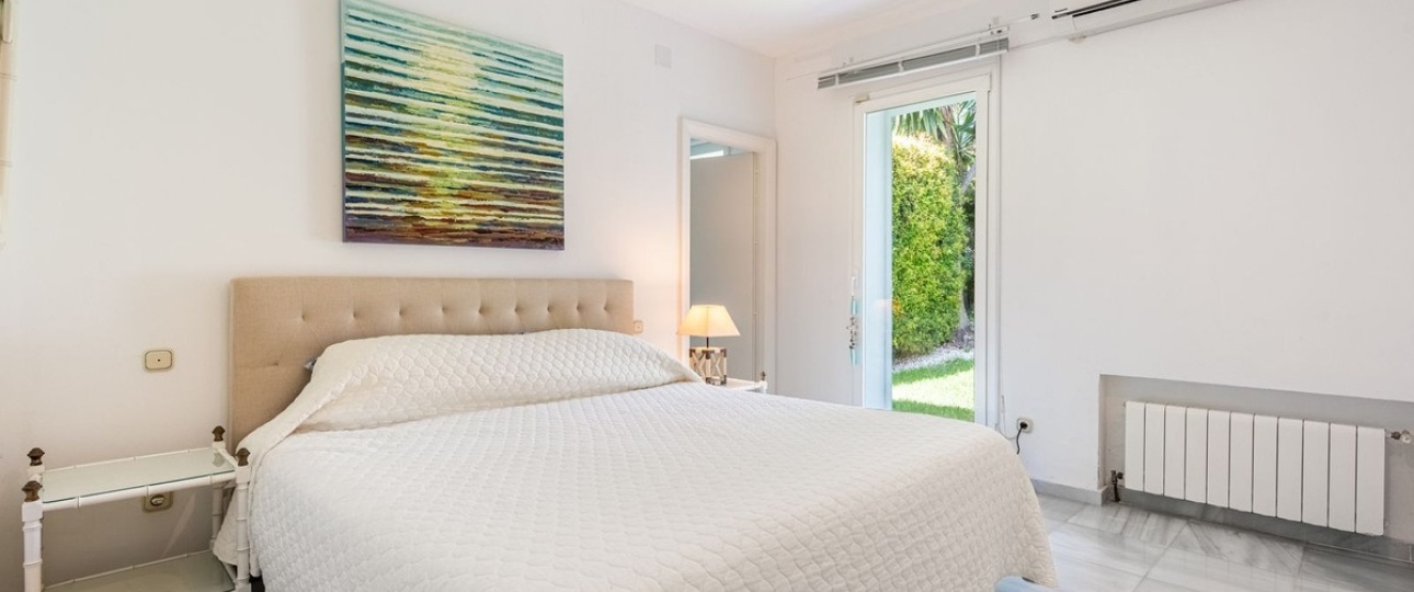 Resale - Villa - Marbella - Los Monteros