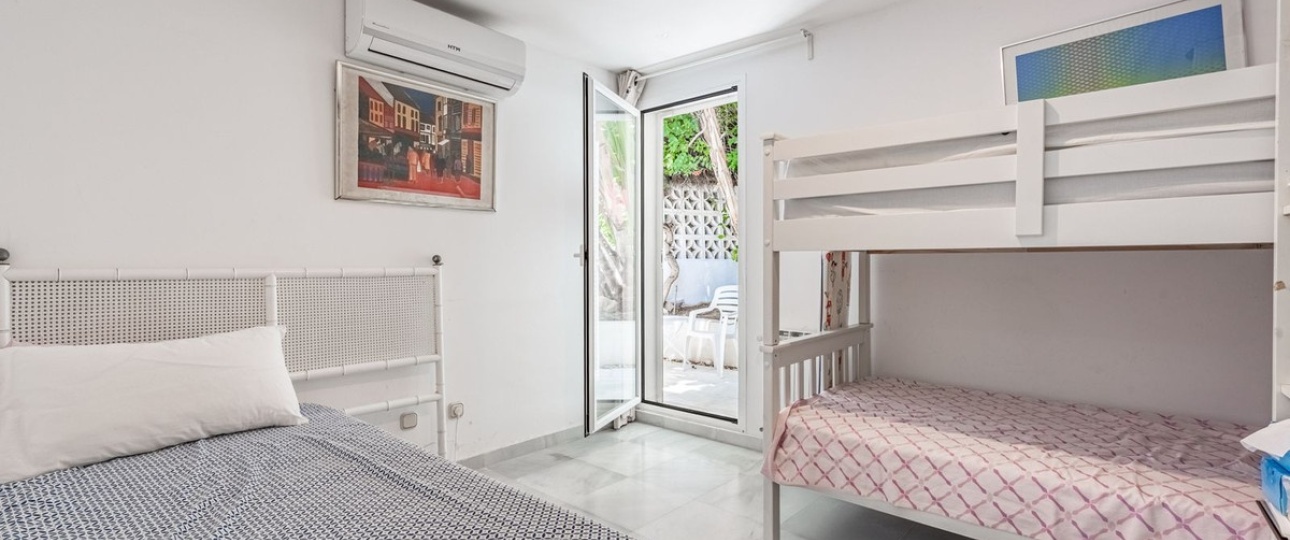 Resale - Villa - Marbella - Los Monteros