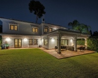 Resale - Villa - Marbella - Los Monteros