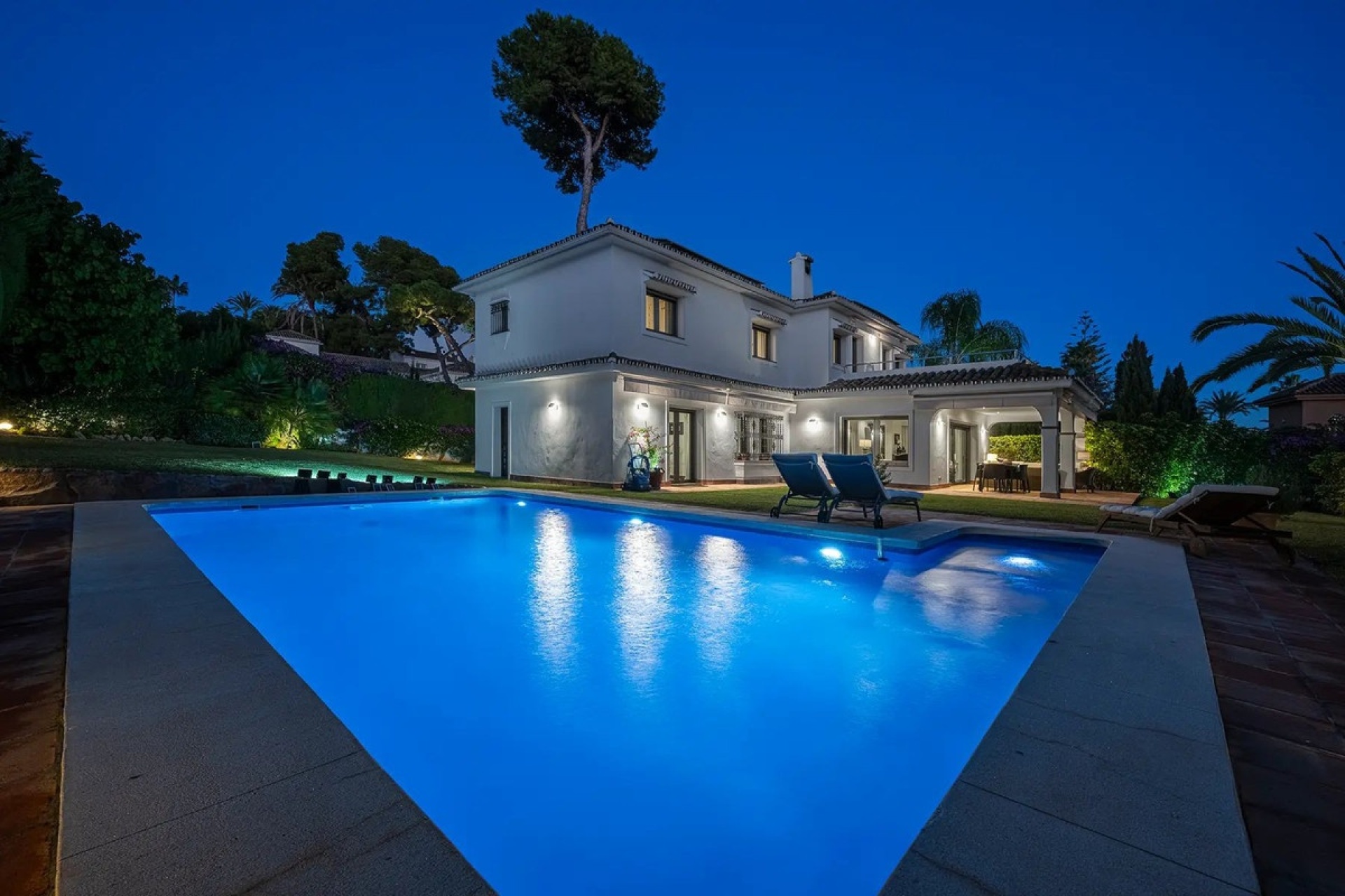 Resale - Villa - Marbella - Los Monteros