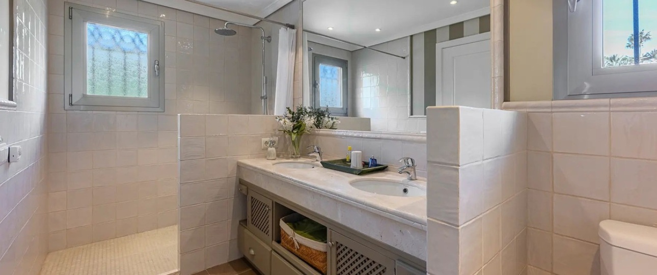 Resale - Villa - Marbella - Los Monteros