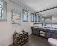 Resale - Villa - Marbella - Los Monteros