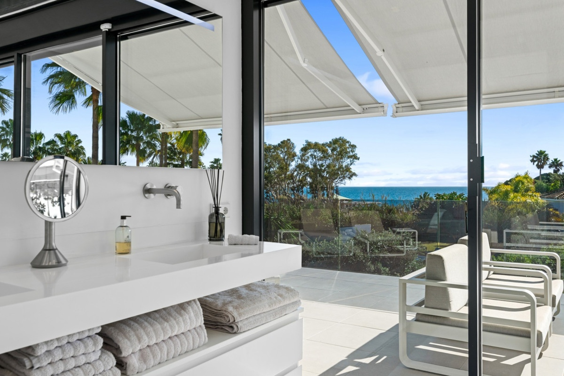 Resale - Villa - Marbella - Los Monteros