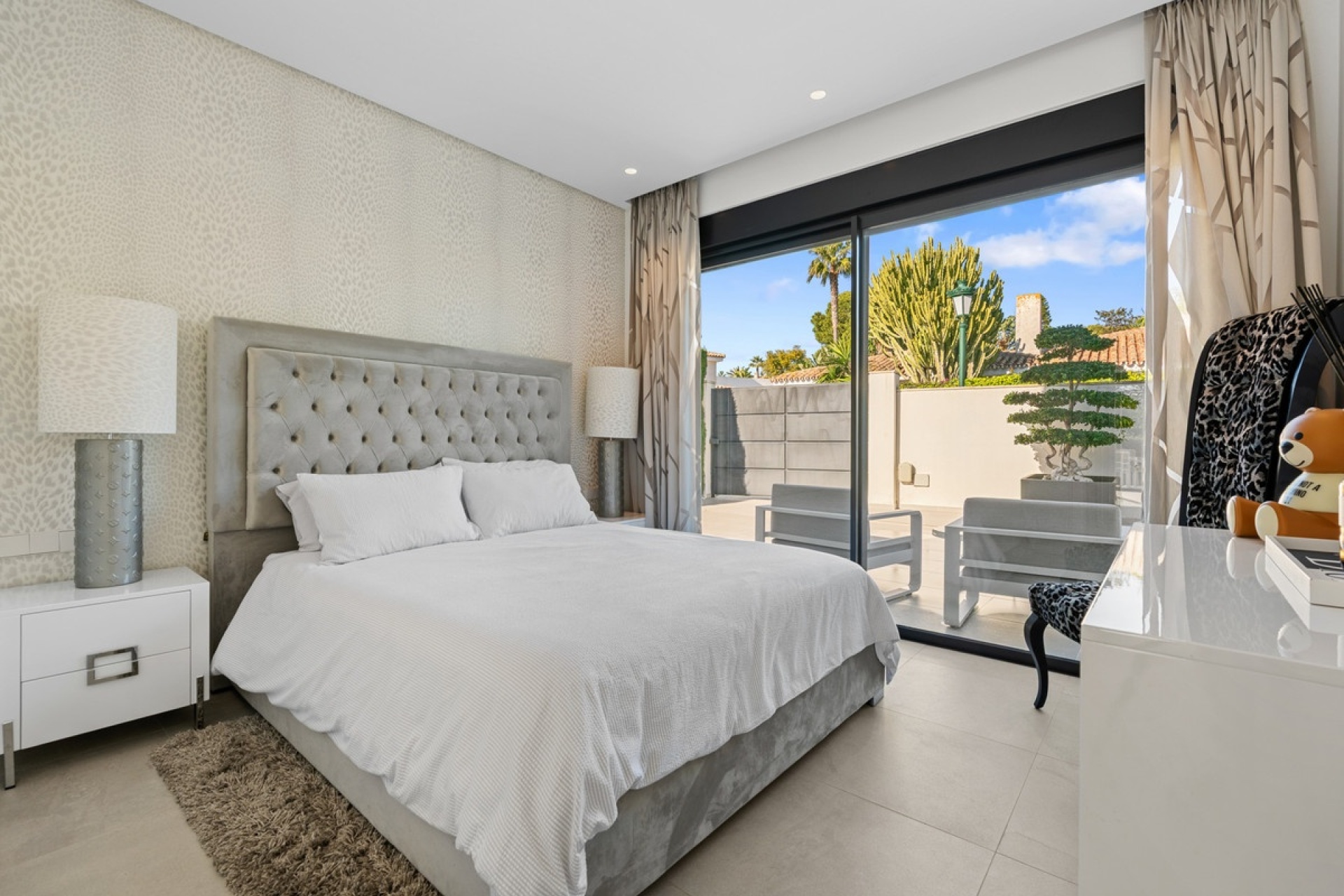 Resale - Villa - Marbella - Los Monteros