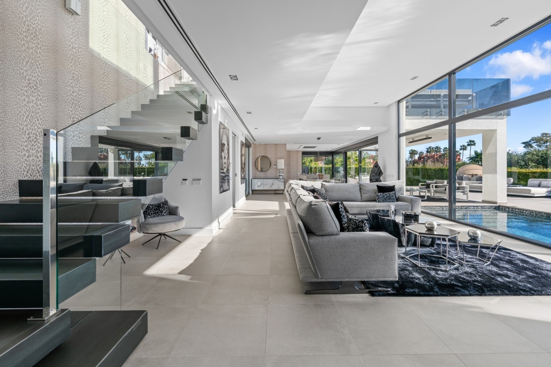 Resale - Villa - Marbella - Los Monteros