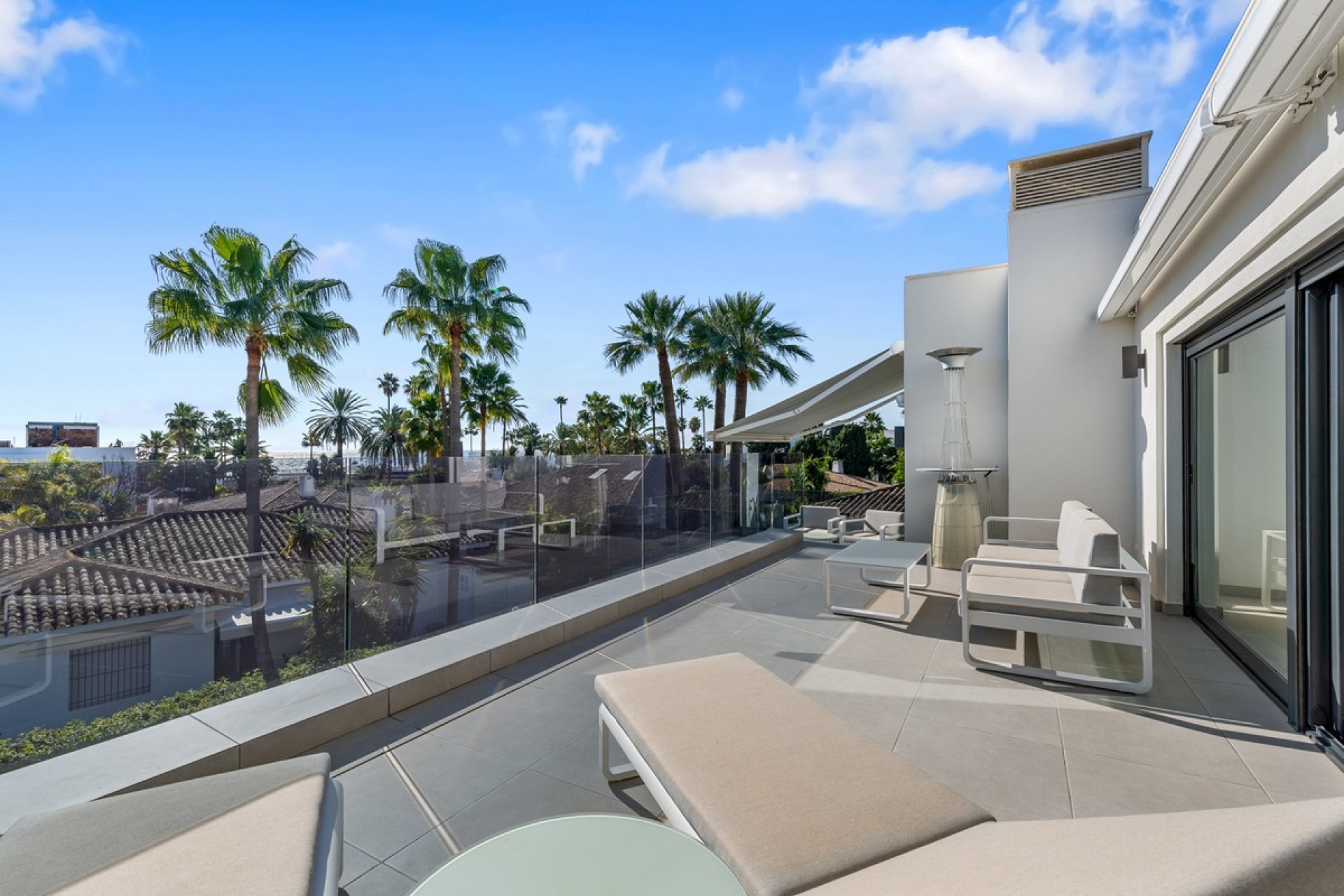 Resale - Villa - Marbella - Los Monteros
