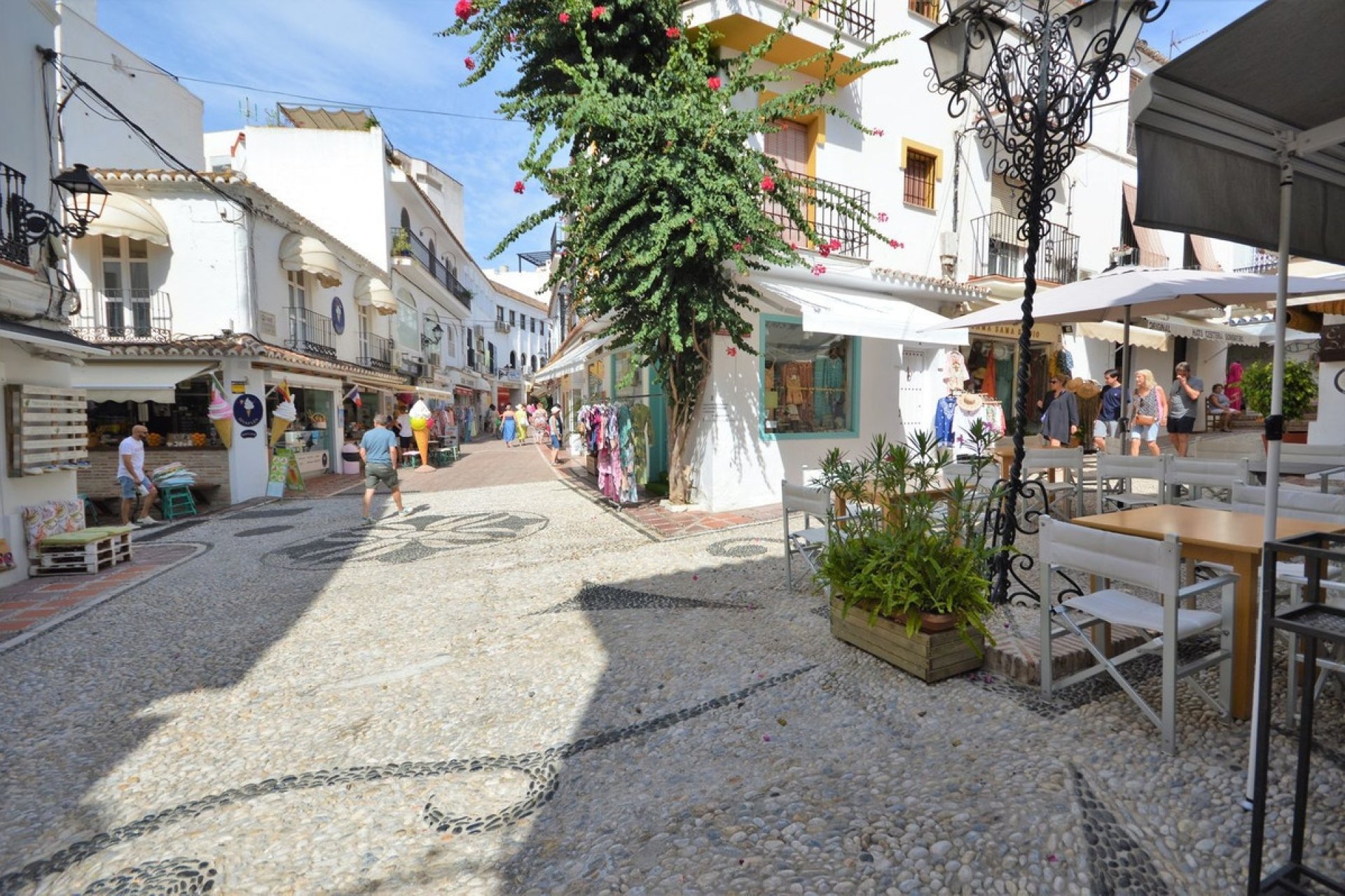 Resale - Villa - Marbella - Marbella Centro