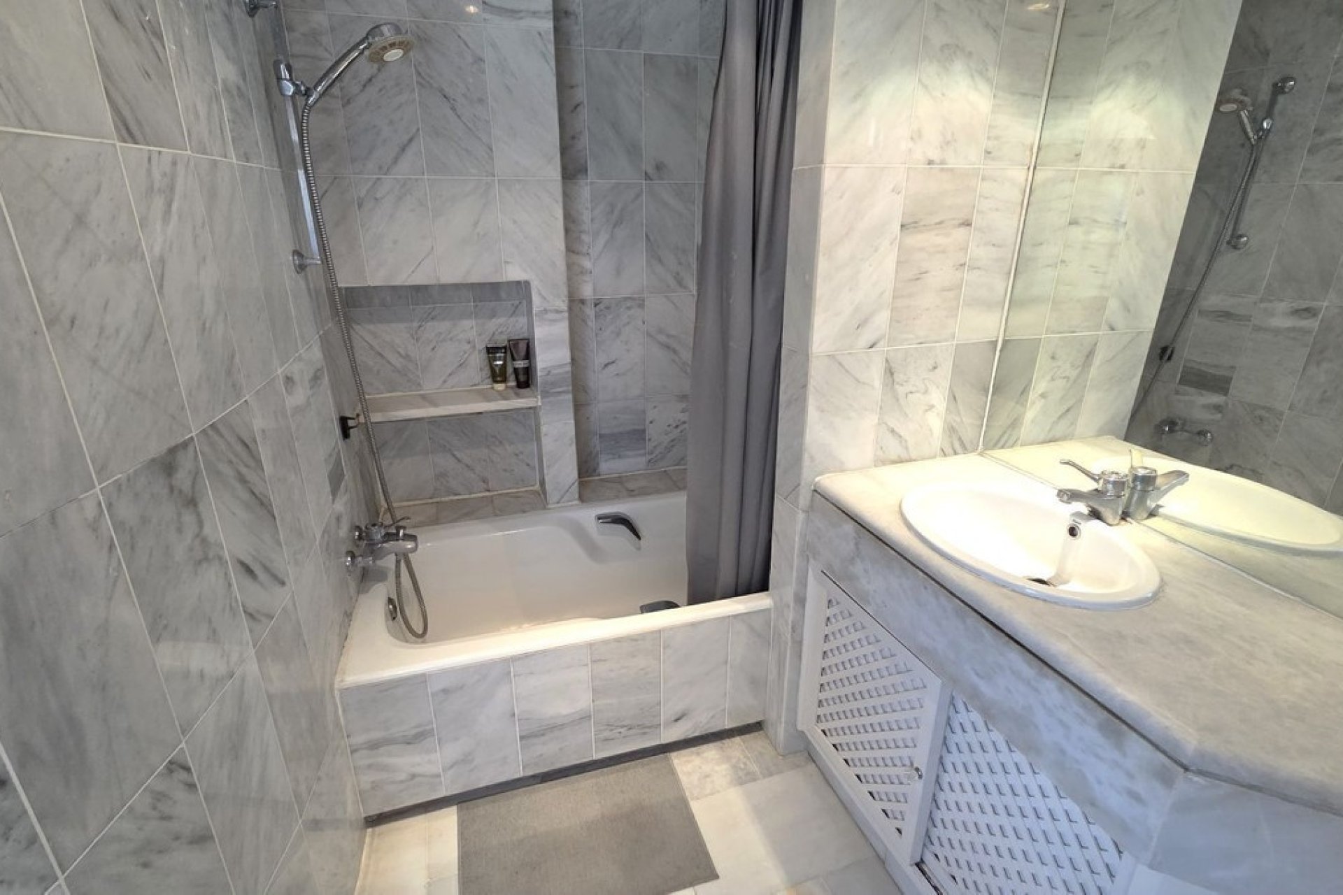 Resale - Villa - Marbella - Marbella Centro