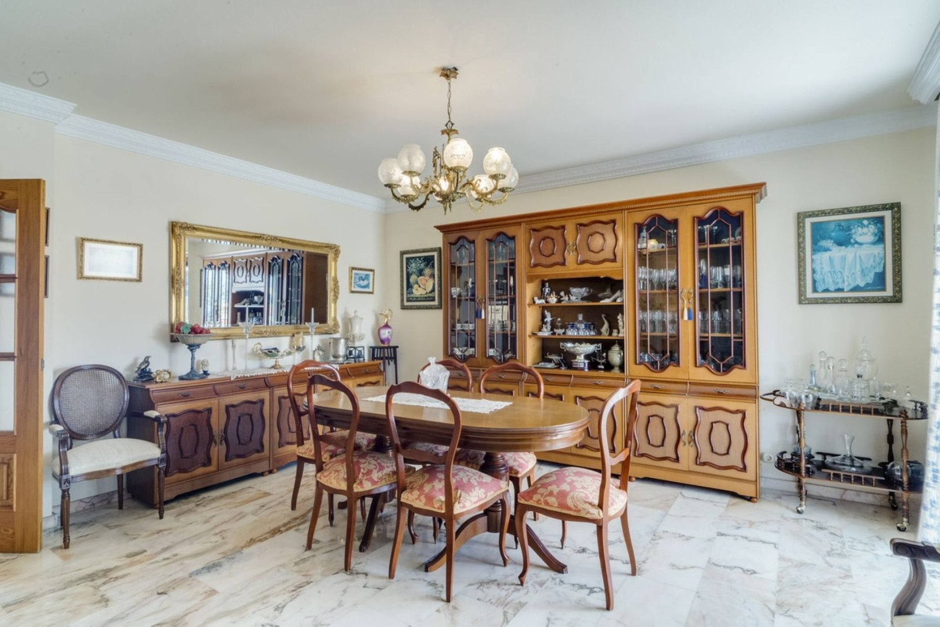 Resale - Villa - Marbella - Marbella Centro