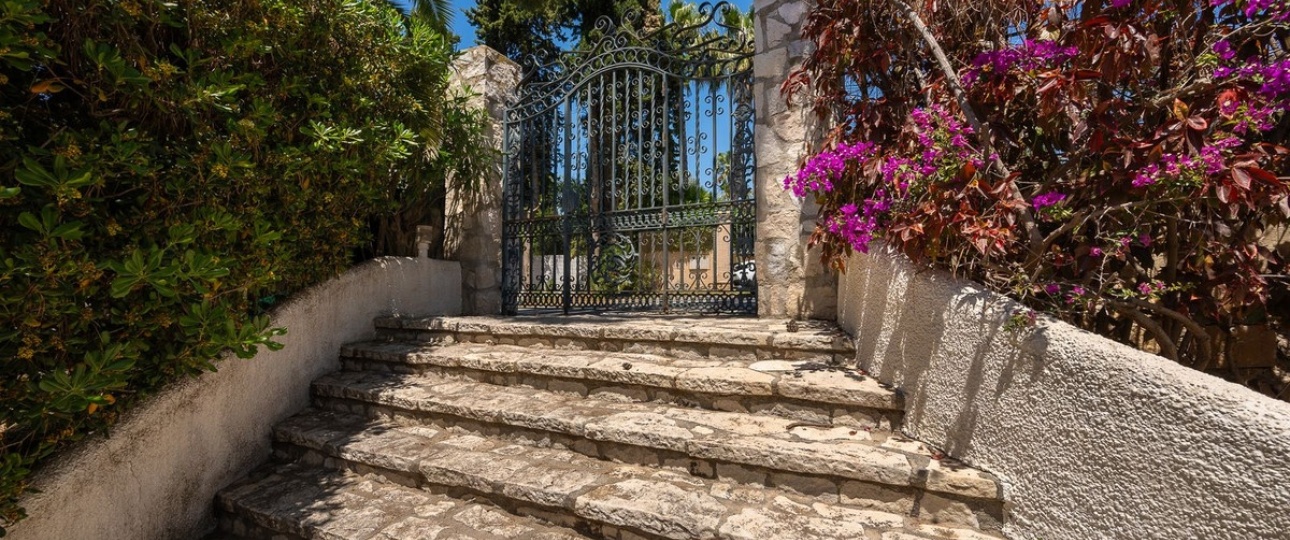 Resale - Villa - Marbella - Marbella Centro