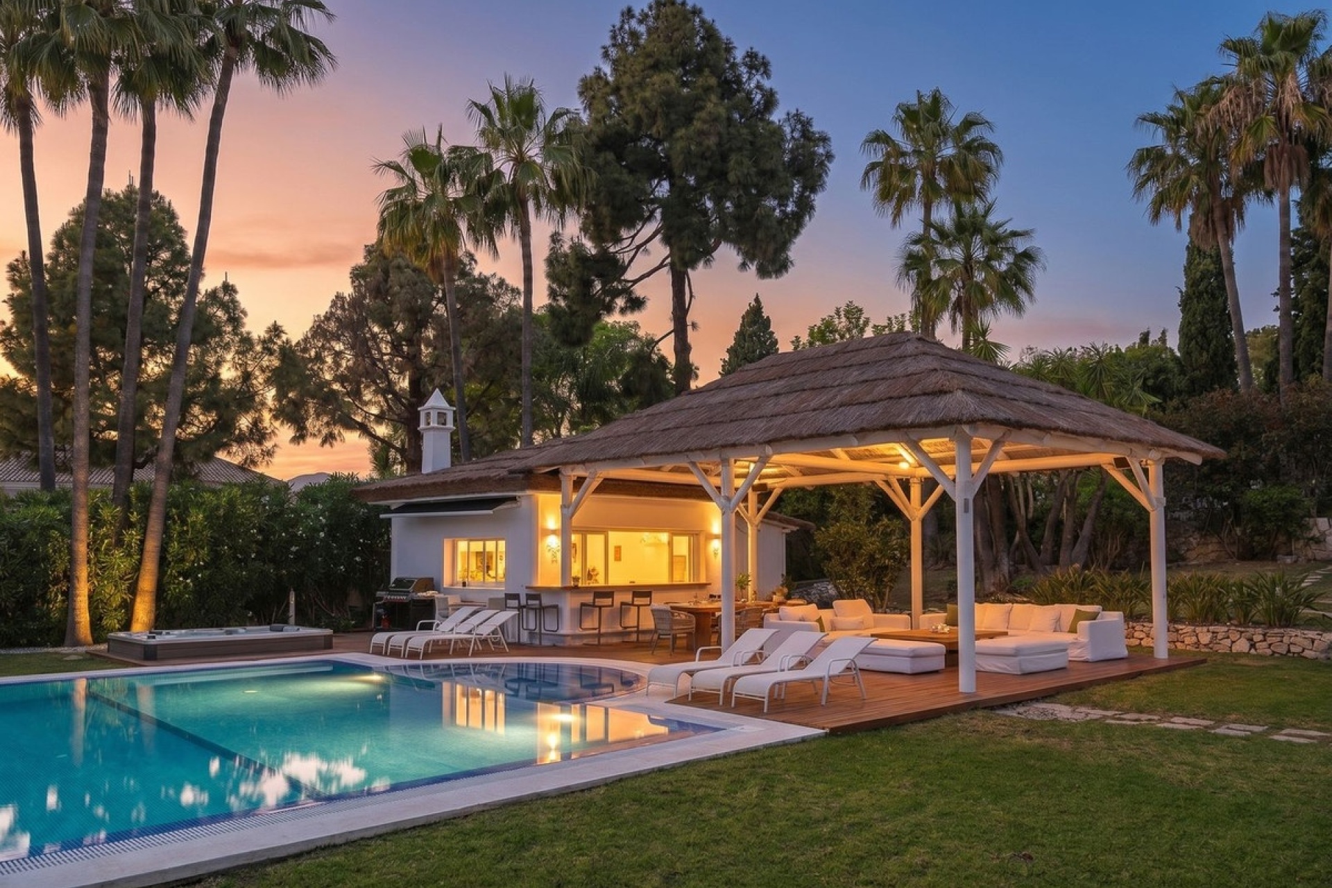 Resale - Villa - Marbella - Marbella Centro