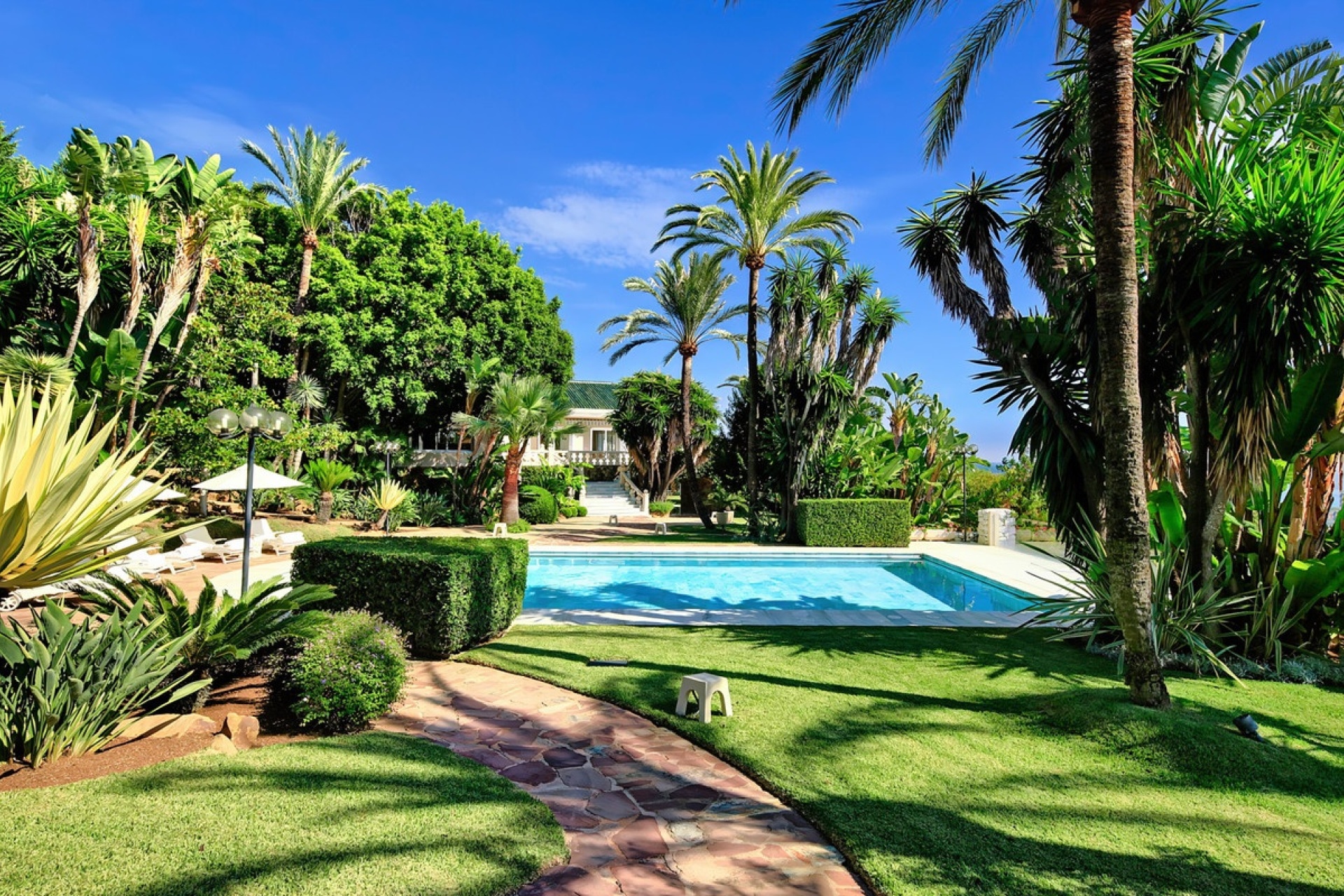 Resale - Villa - Marbella - Marbella Centro
