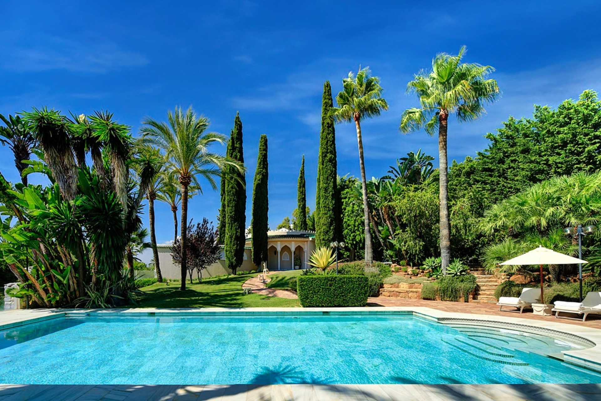 Resale - Villa - Marbella - Marbella Centro