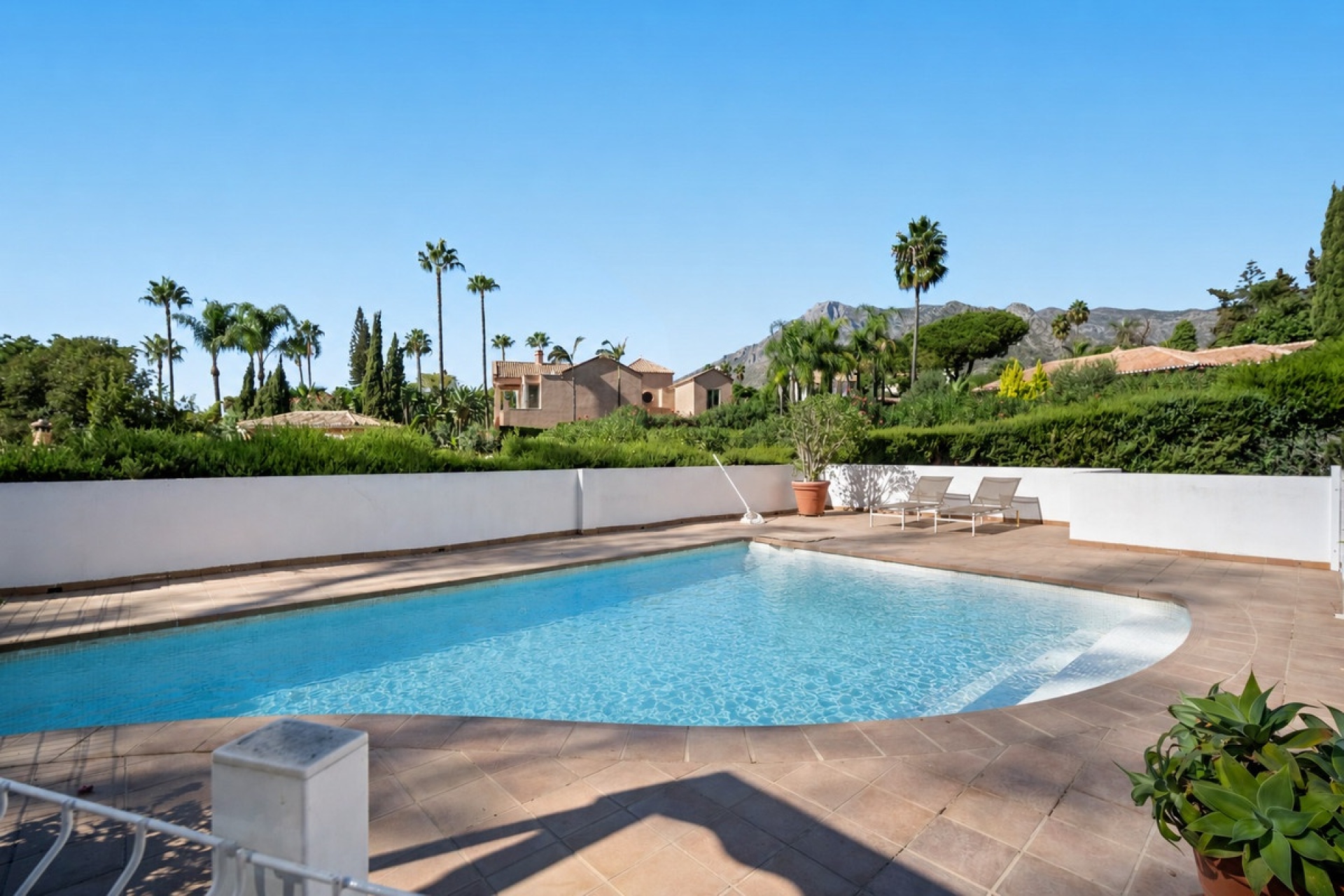 Resale - Villa - Marbella - Marbella Centro