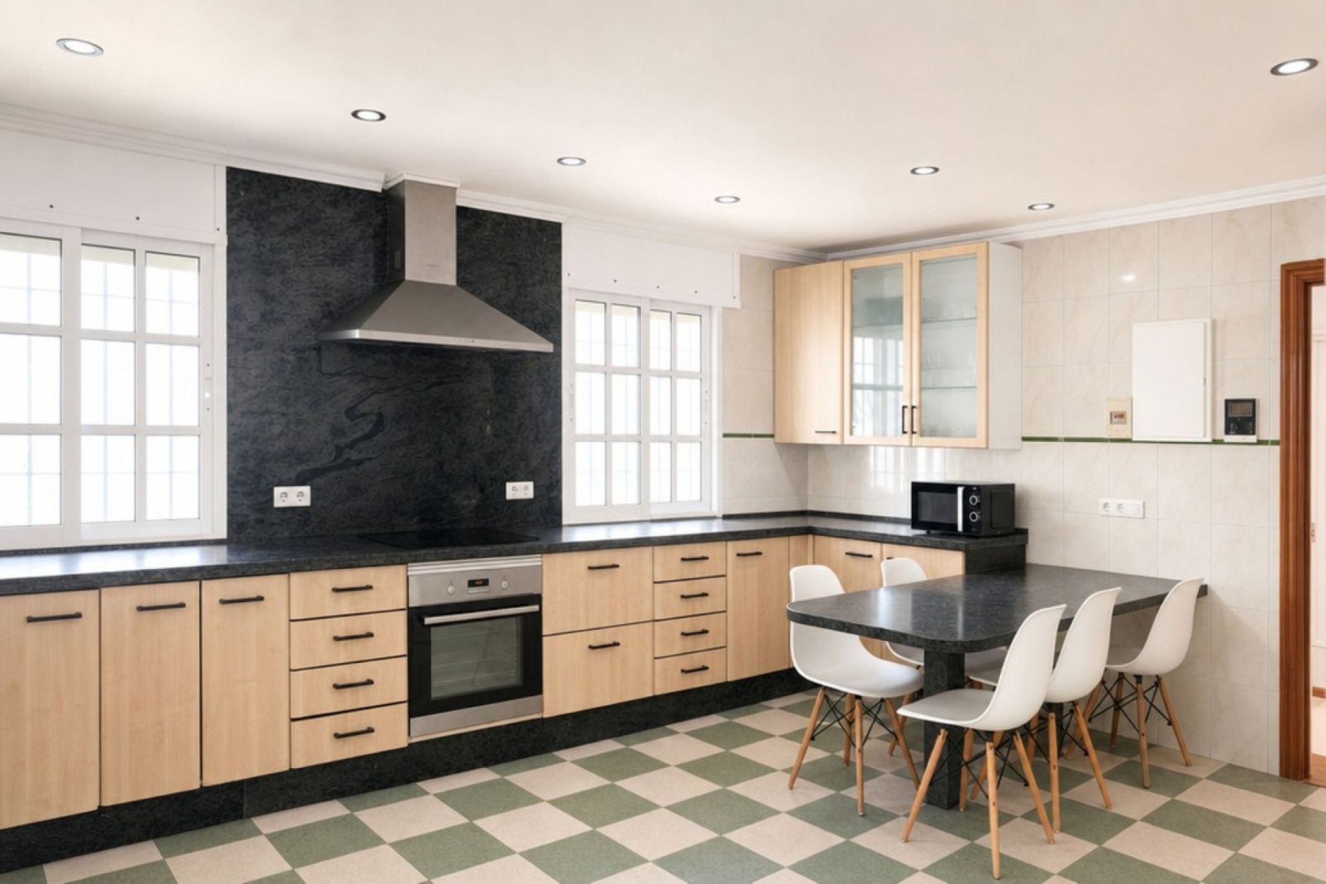 Resale - Villa - Marbella - Marbella Centro