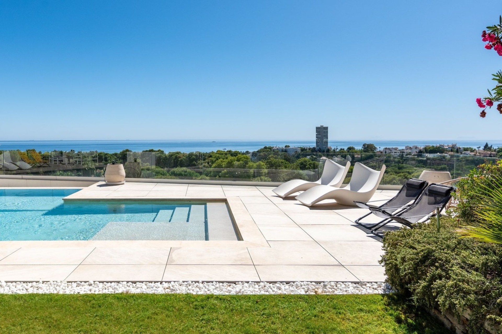 Resale - Villa - Marbella - Marbella Centro