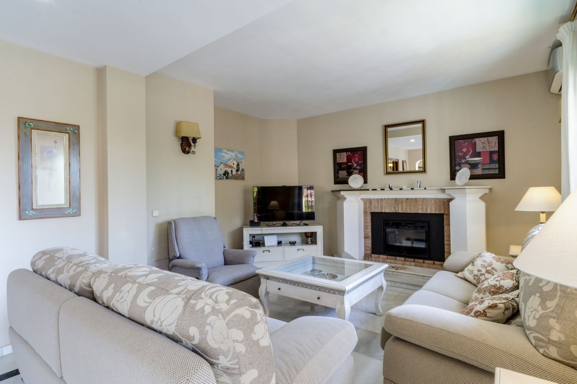 Resale - Villa - Marbella - Marbella Centro
