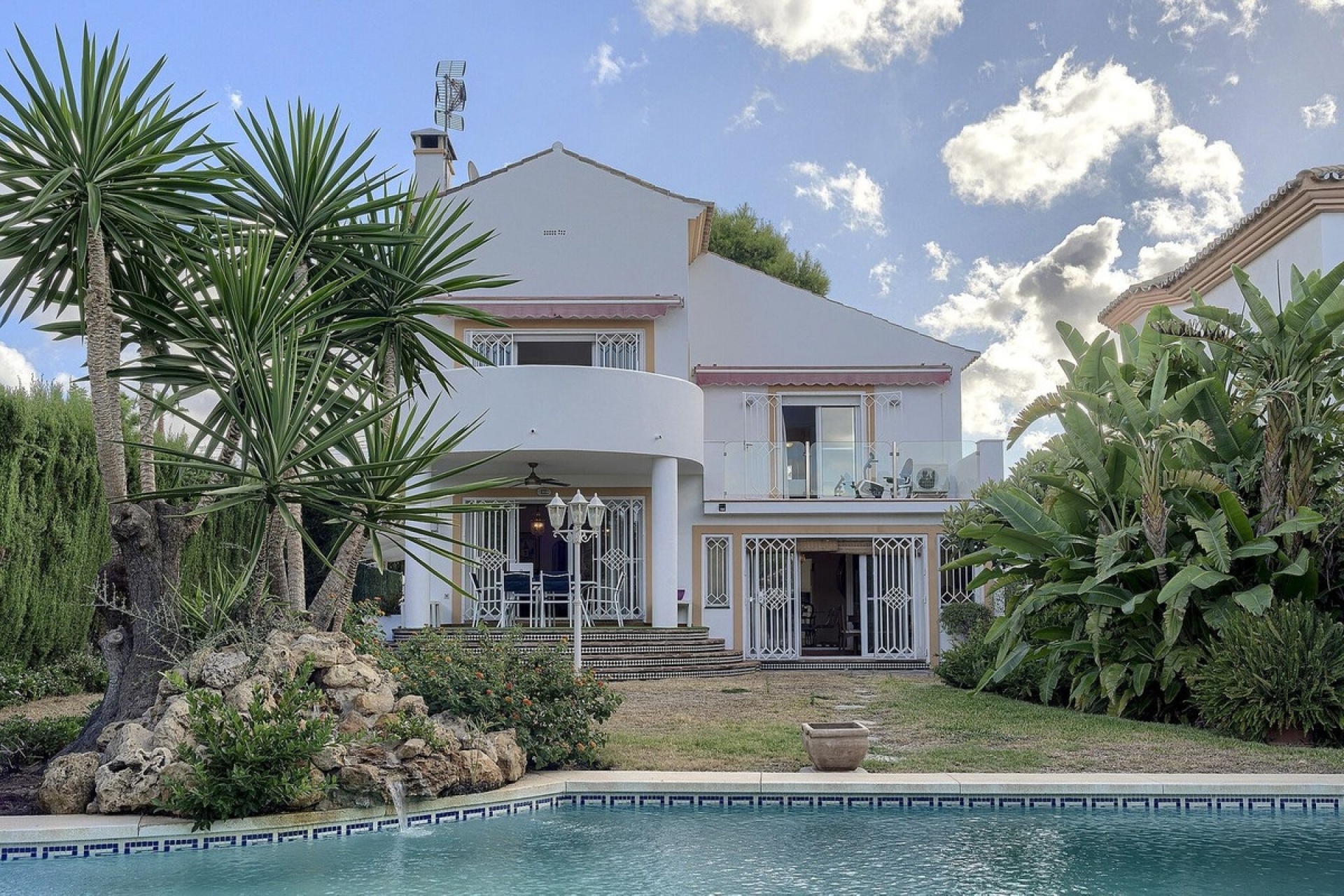 Resale - Villa - Marbella - Marbella Centro