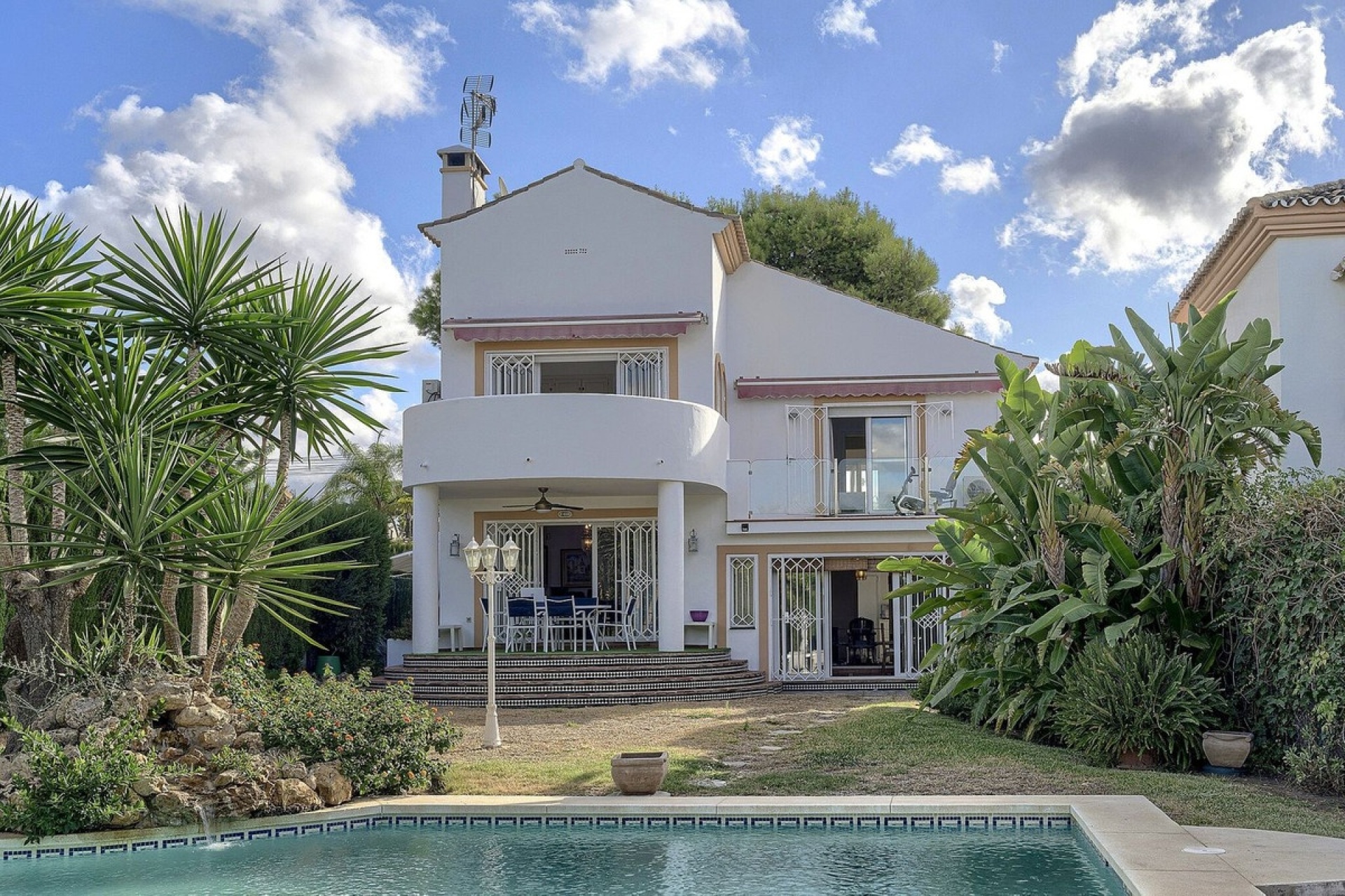 Resale - Villa - Marbella - Marbella Centro