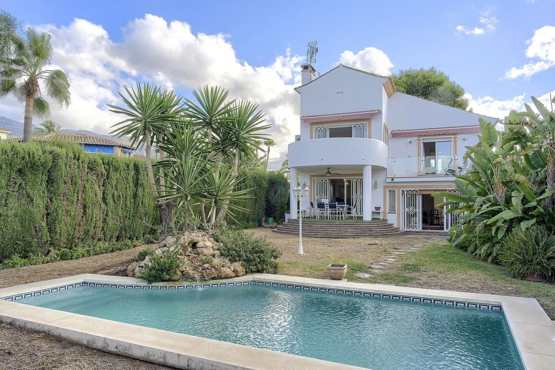 Resale - Villa - Marbella - Marbella Centro