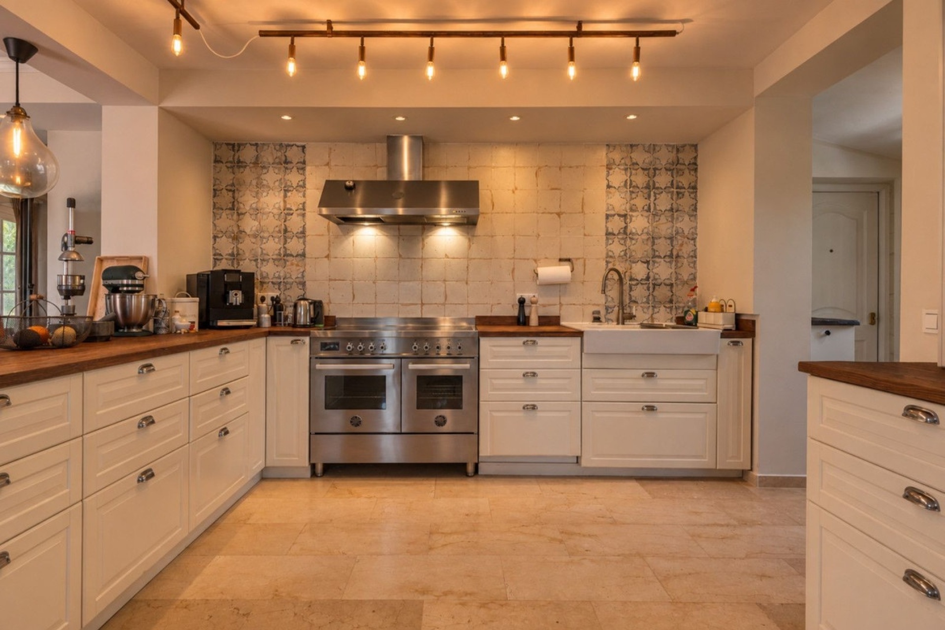 Resale - Villa - Marbella - Marbella Centro