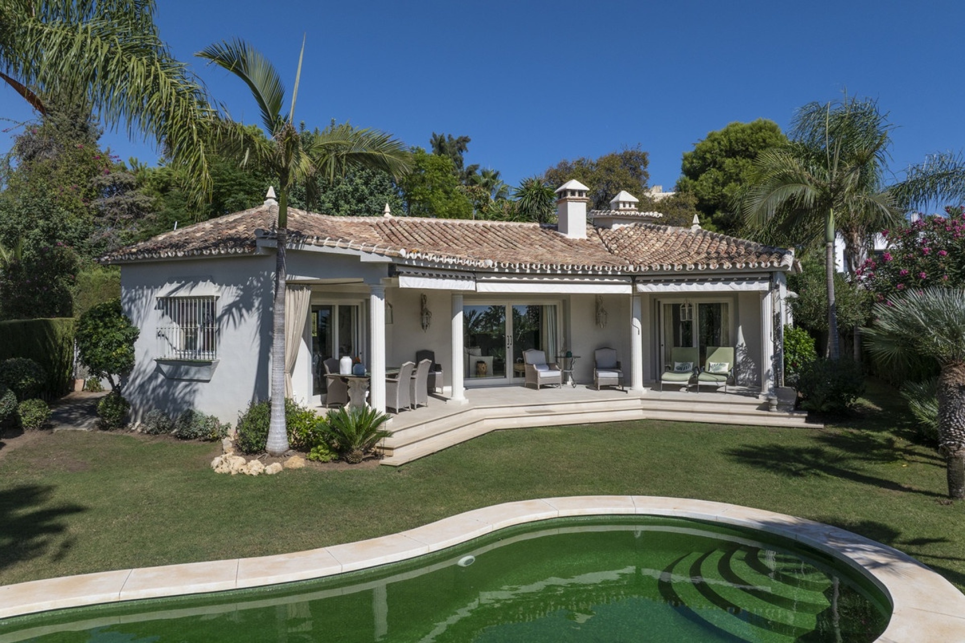 Resale - Villa - Marbella - Marbella Centro