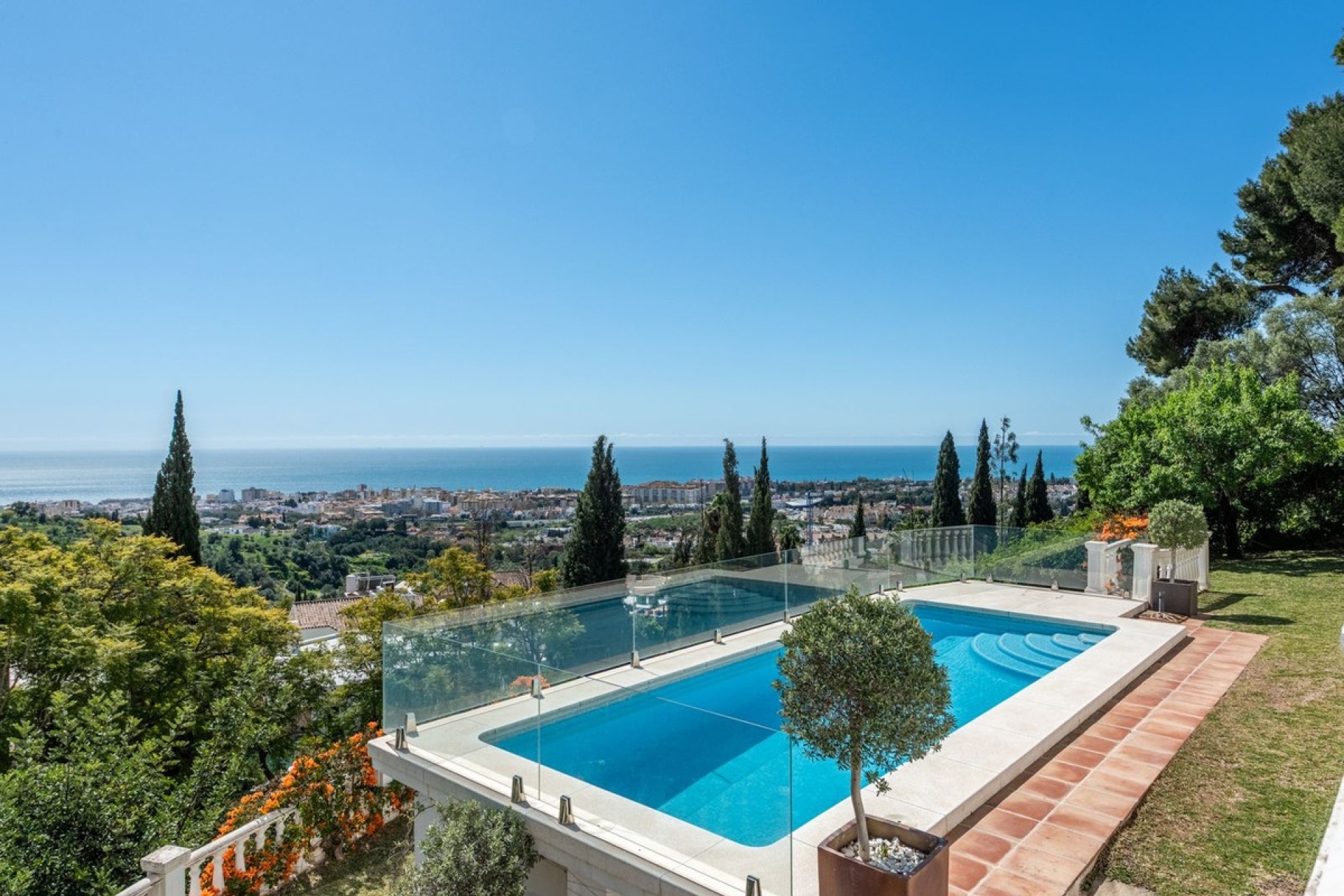 Resale - Villa - Marbella - Marbella Centro