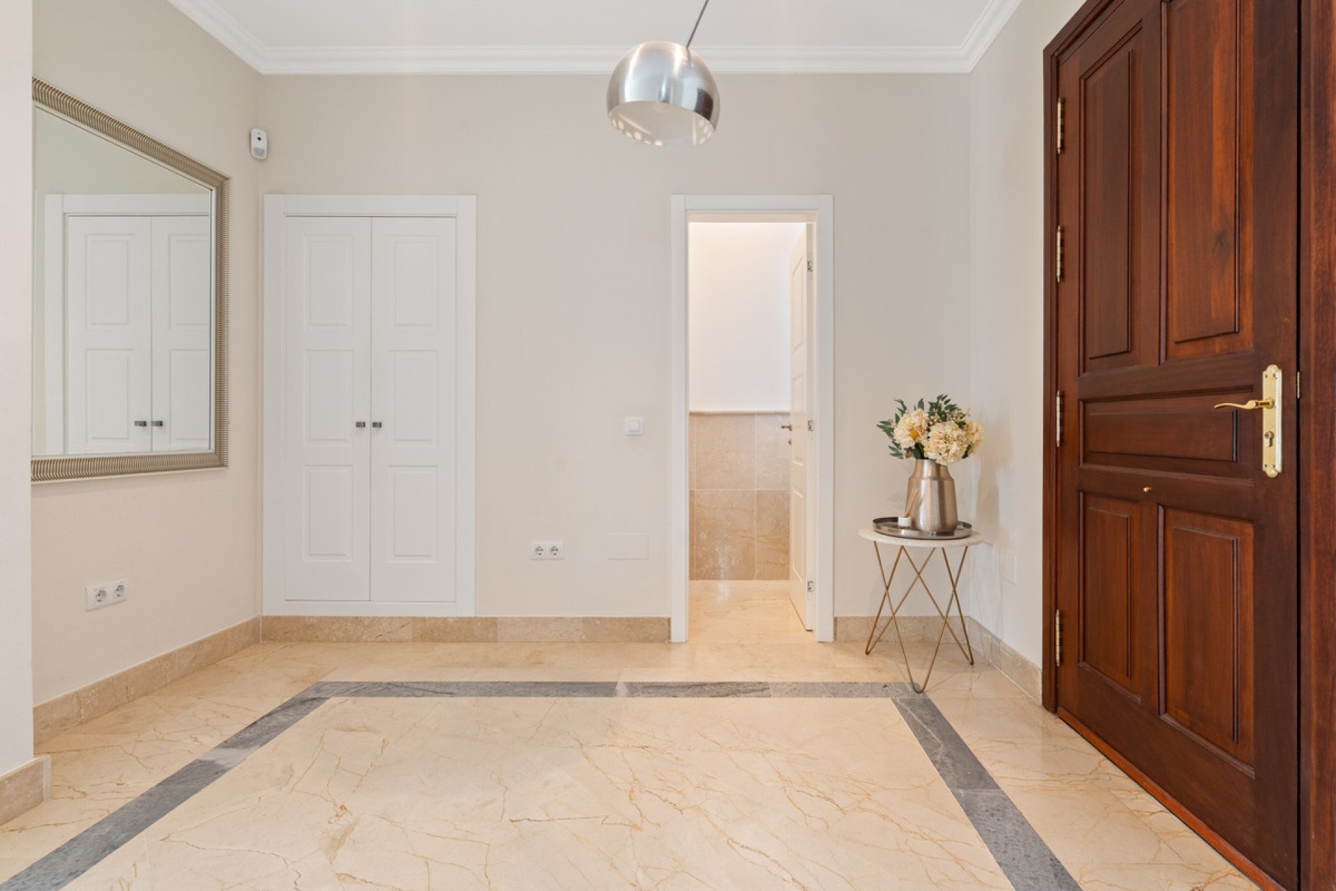 Resale - Villa - Marbella - Marbella Centro