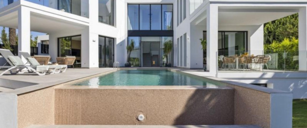 Resale - Villa - Marbella - Marbesa