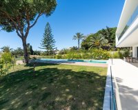 Resale - Villa - Marbella - Marbesa