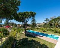 Resale - Villa - Marbella - Marbesa
