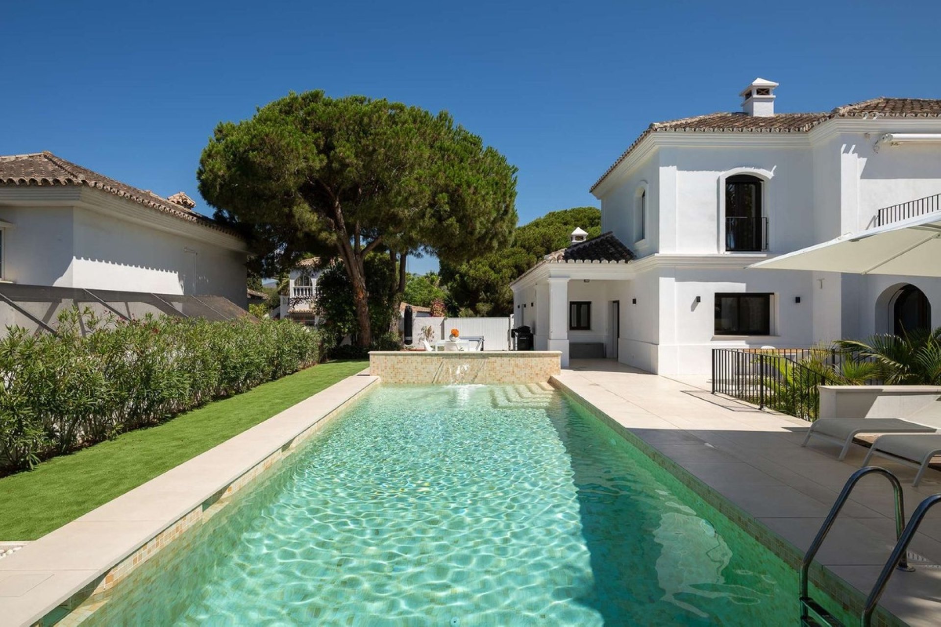 Resale - Villa - Marbella - Marbesa