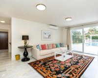 Resale - Villa - Marbella - Marbesa