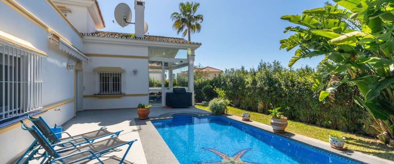 Resale - Villa - Marbella - Marbesa