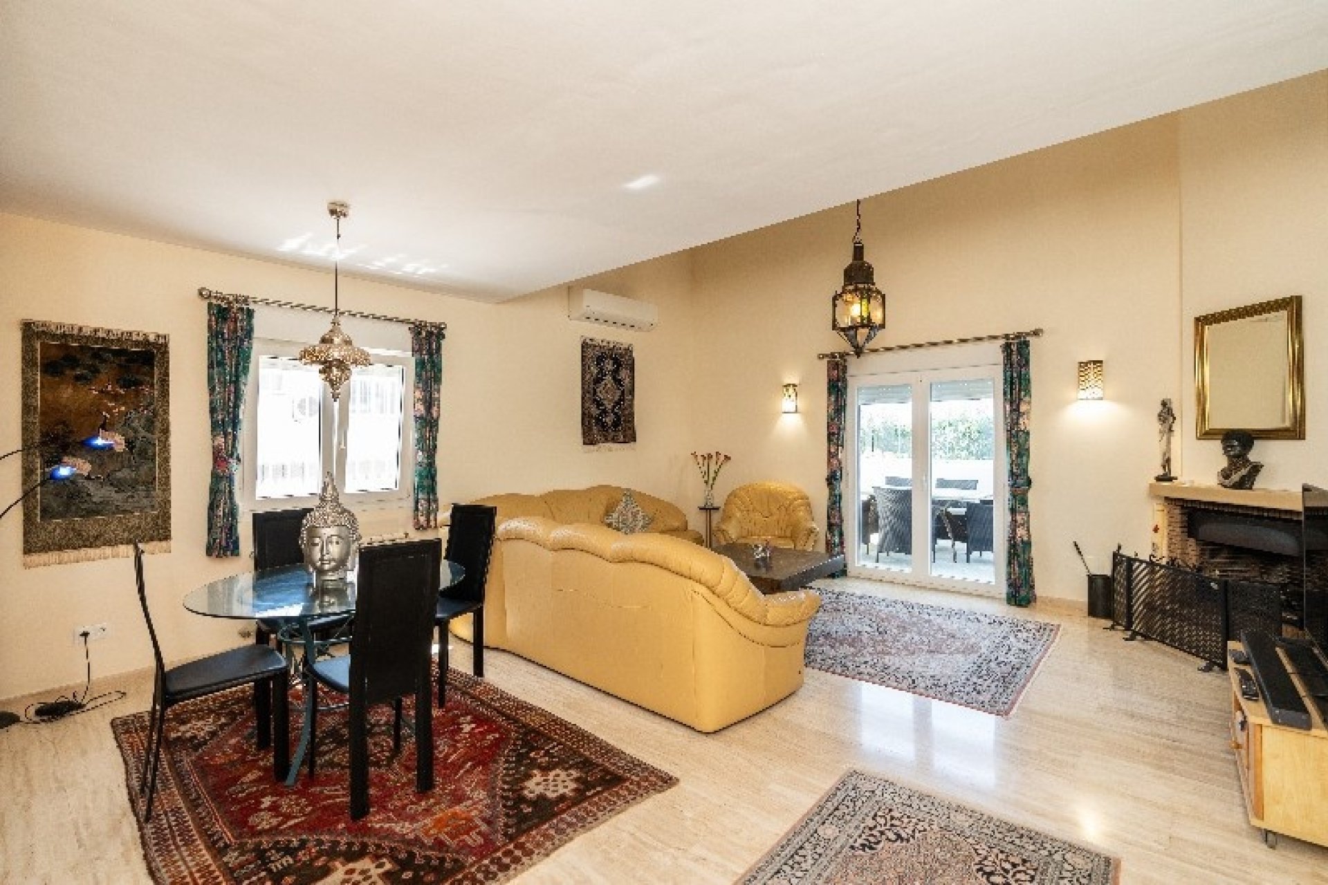 Resale - Villa - Marbella - Marbesa