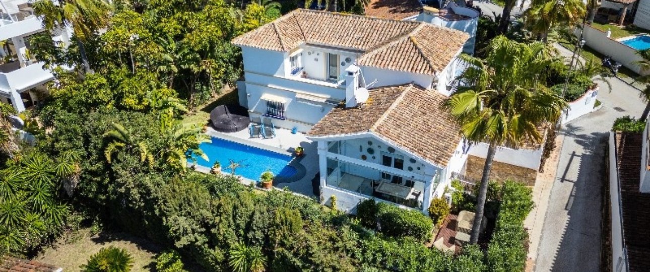 Resale - Villa - Marbella - Marbesa
