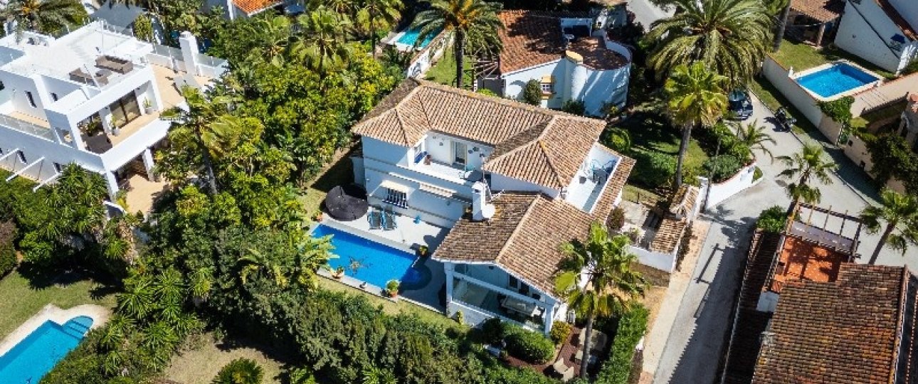Resale - Villa - Marbella - Marbesa
