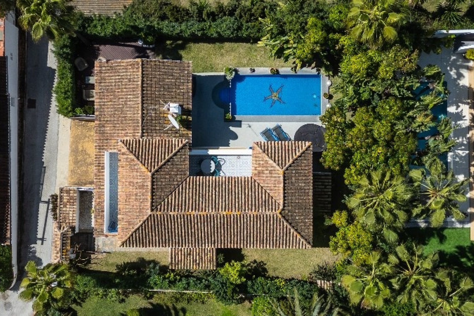 Resale - Villa - Marbella - Marbesa